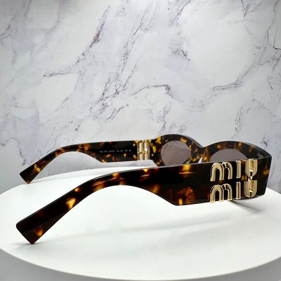 New MIU MIU Sunglasses - Picture 4 of 16